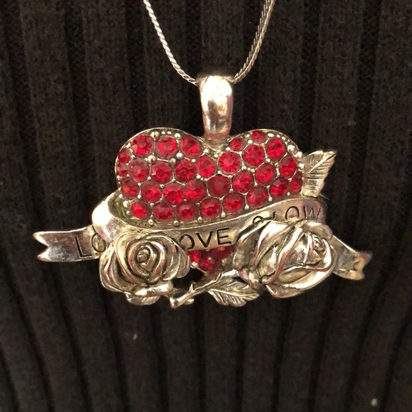 Love love love ❤️ roses 🌹 & hearts rhinestone & silver tone quality necklace - Picture 2 of 10